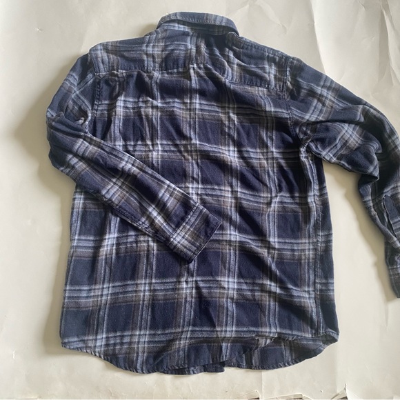 Navy blue arrows flannel size medium men’s (2 for $30) - Picture 5 of 5